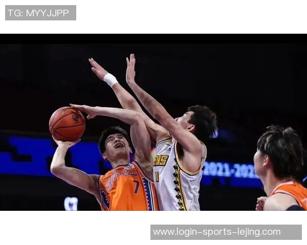 郭昊文：从青涩少年到篮球场上的璀璨明星之路解析